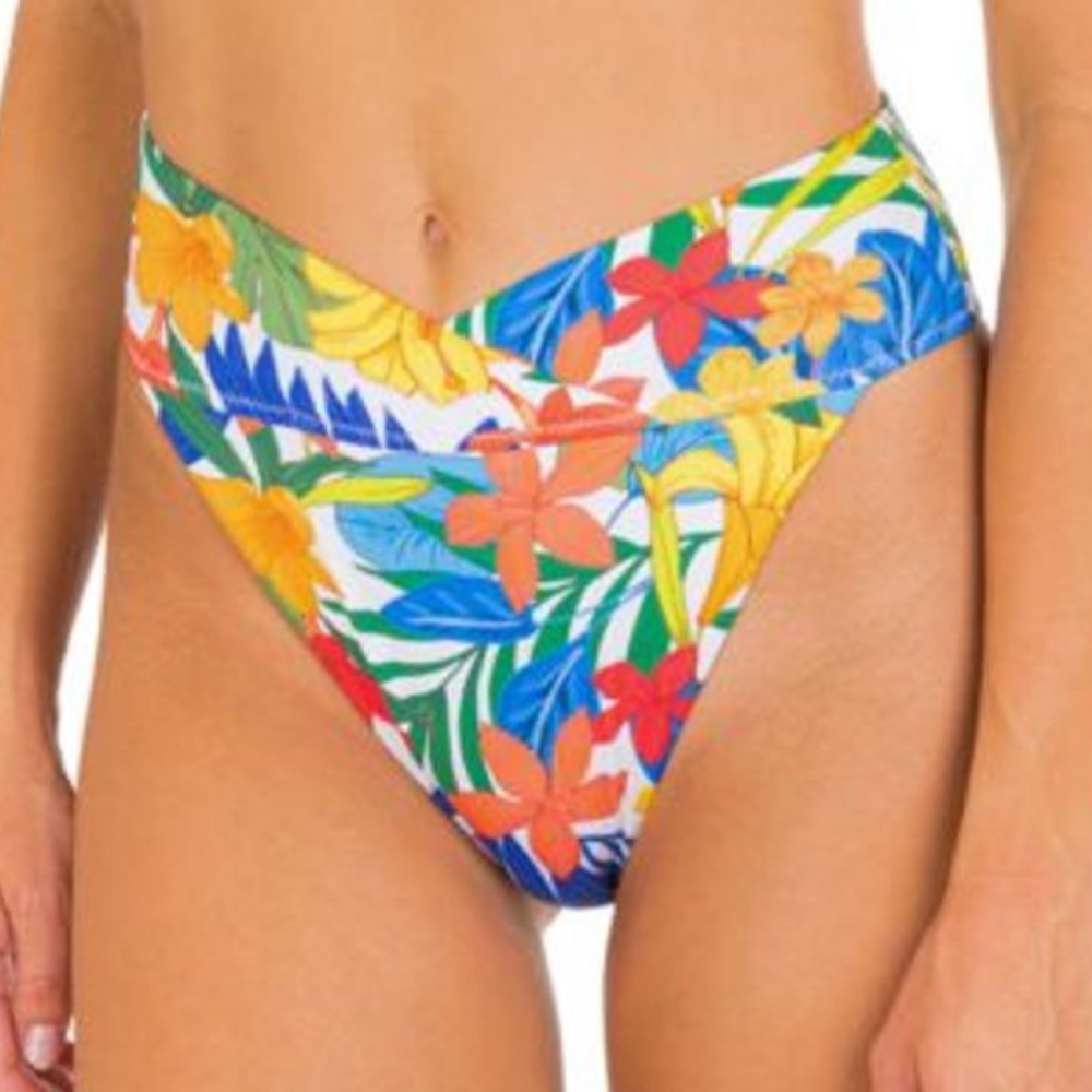 Hurley Beach Botanic Bikini Set 🌺 🏝️ - Picture 10 of 16